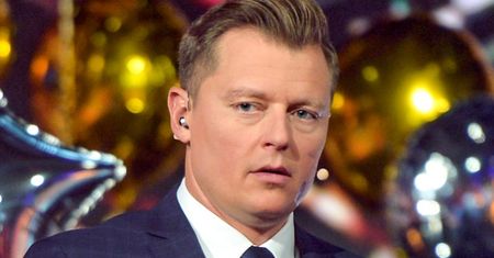 Rafał Brzozowski ma KORONAWIRUSA. To dlatego nie poprowadził "The Voice Senior"