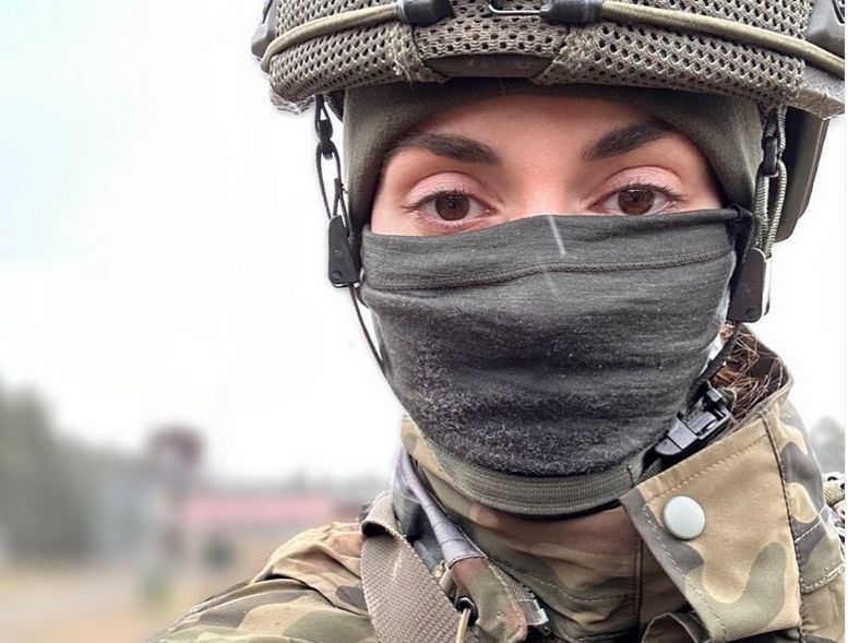 Marianna Schreiber w wojsku na Dzień Kobiet. "Murem za polskim mundurem"
