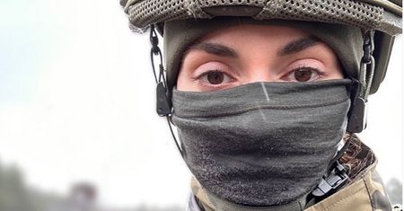 Marianna Schreiber w wojsku na Dzień Kobiet. "Murem za polskim mundurem"