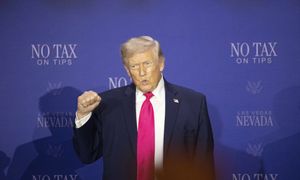 "Cieśnina Ormuz jest w pełni otwarta". Donald Trump ogłasza, kurs ropy reaguje