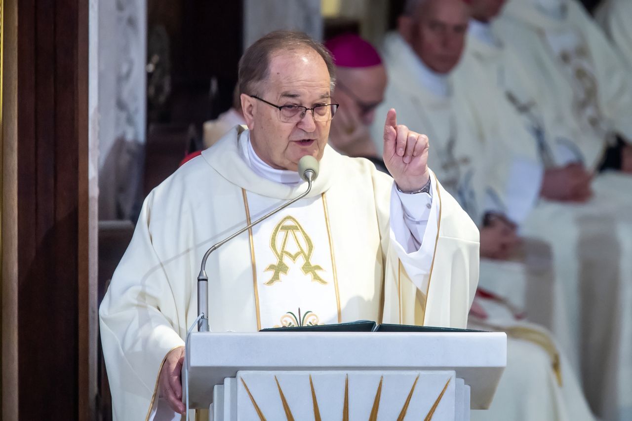 Mąka za prawie 60 zł. Drożyna z sklepie powiązanym z ojcem Rydzykiem