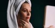 W sieci króluje nowy trend, pre-shower make-up. Malują się i wchodzą pod prysznic