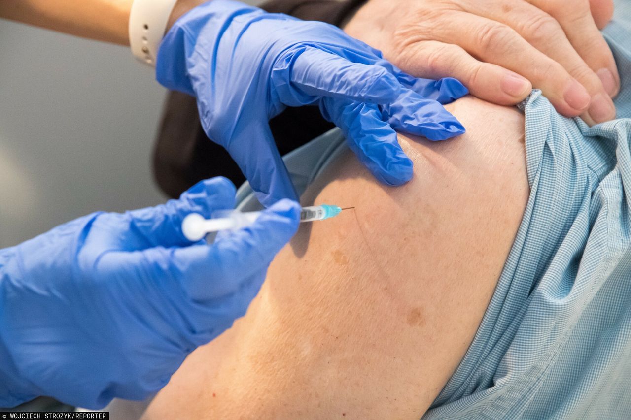 Oleśnica. 73-latek zmarł dzień po szczepieniu na COVID-19. Pierwsze wyniki sekcji zwłok