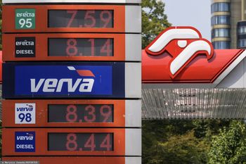 Ceny w hurcie mocno spadają. Oto ile mogą potanieć paliwa na stacjach