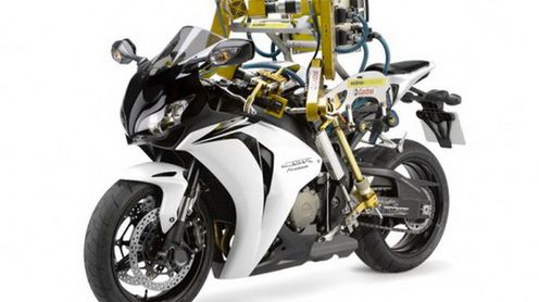 Nadchodzi Terminator - na początek na motorze (wideo) 1