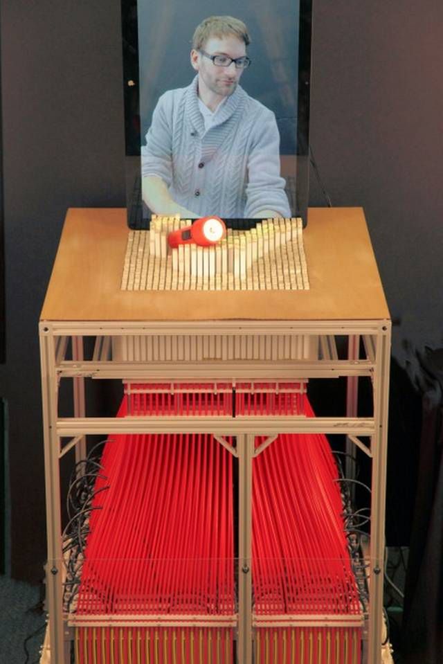 Czas na prawdziwe 3D! Niezwykły ekran inFORM pokazuje trójwymiarowe obiekty 2