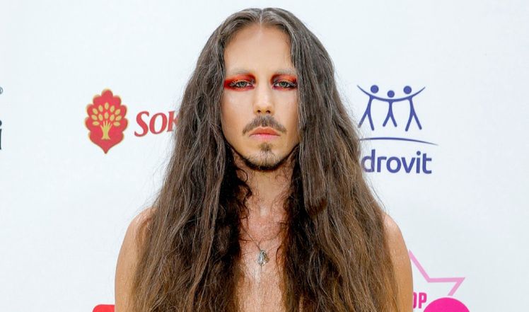 Jakie kierunki studiowali polscy wokaliści