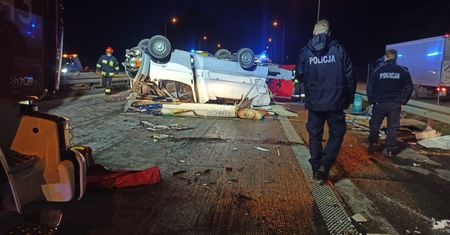 Studzianki. Śmiertelny wypadek na S8. Zginęła kobieta. Jej mąż i dzieci są ranni