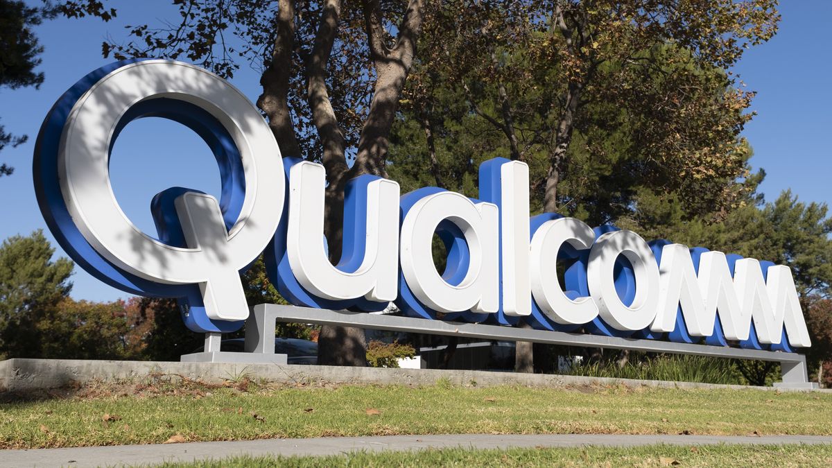 Qualcomm logo is seen at its office in Santa Clara, California on November 1, 2019. Qualcomm Incorporated (NASDAQ: QCOM) announced that it will publish its financial results for the fourth quarter and fiscal year 2019 on Wednesday, November 6, 2019. (Photo by Yichuan Cao/NurPhoto via Getty Images)