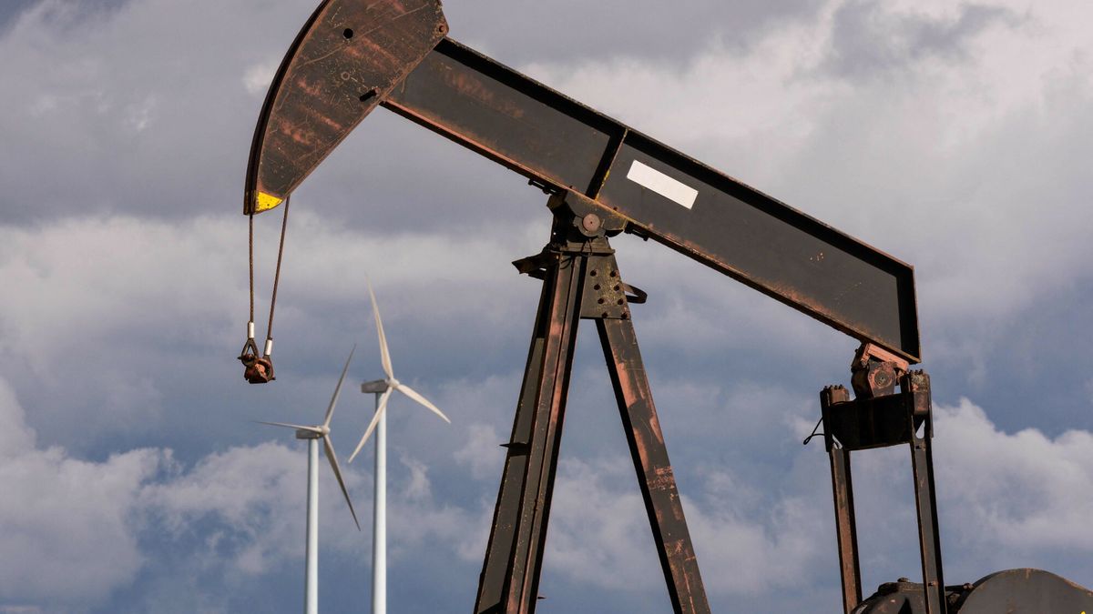 Cena ropy Brent i WTI znów idzie do góry. Słowa