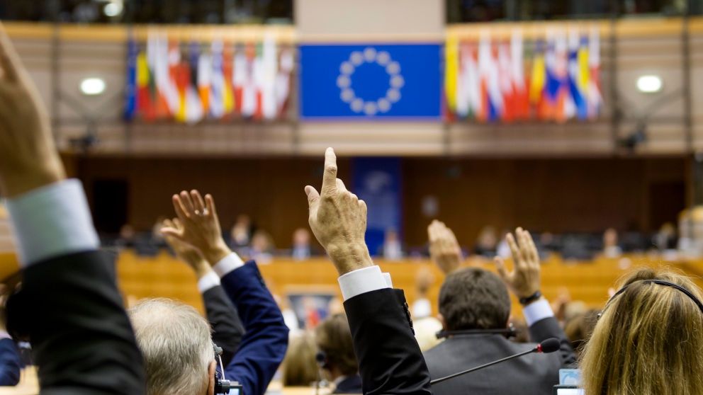 PE poparł projekt 90 mld euro pożyczki dla Ukrainy