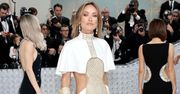 Gala MET 2023. Olivia Wilde spaliła się ze wstydu? Inna gwiazda przyszła w takiej samej sukience... (ZDJĘCIA)