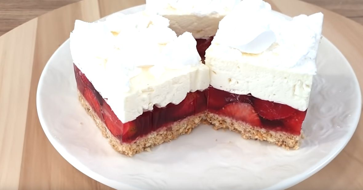 Strawberry Cloud No-Bake - Delicacies