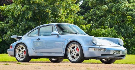 Mistrz Formuły 1 sprzedaje swoje 911. Wcześniej należało do Sułtana Brunei