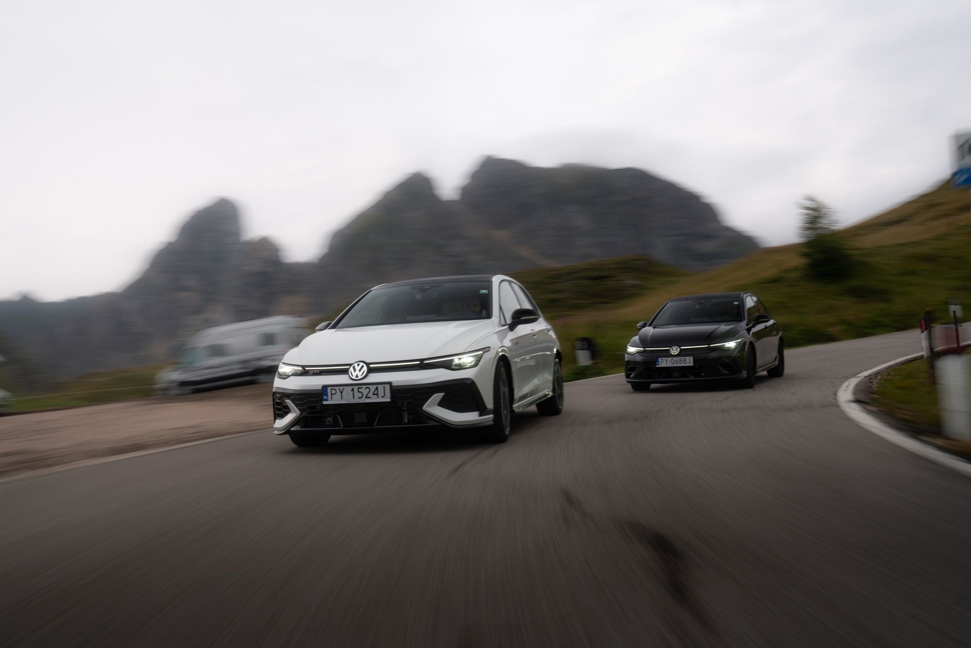 Gran turismo: Volkswagen Golf GTI Clubsport i R w Alpach