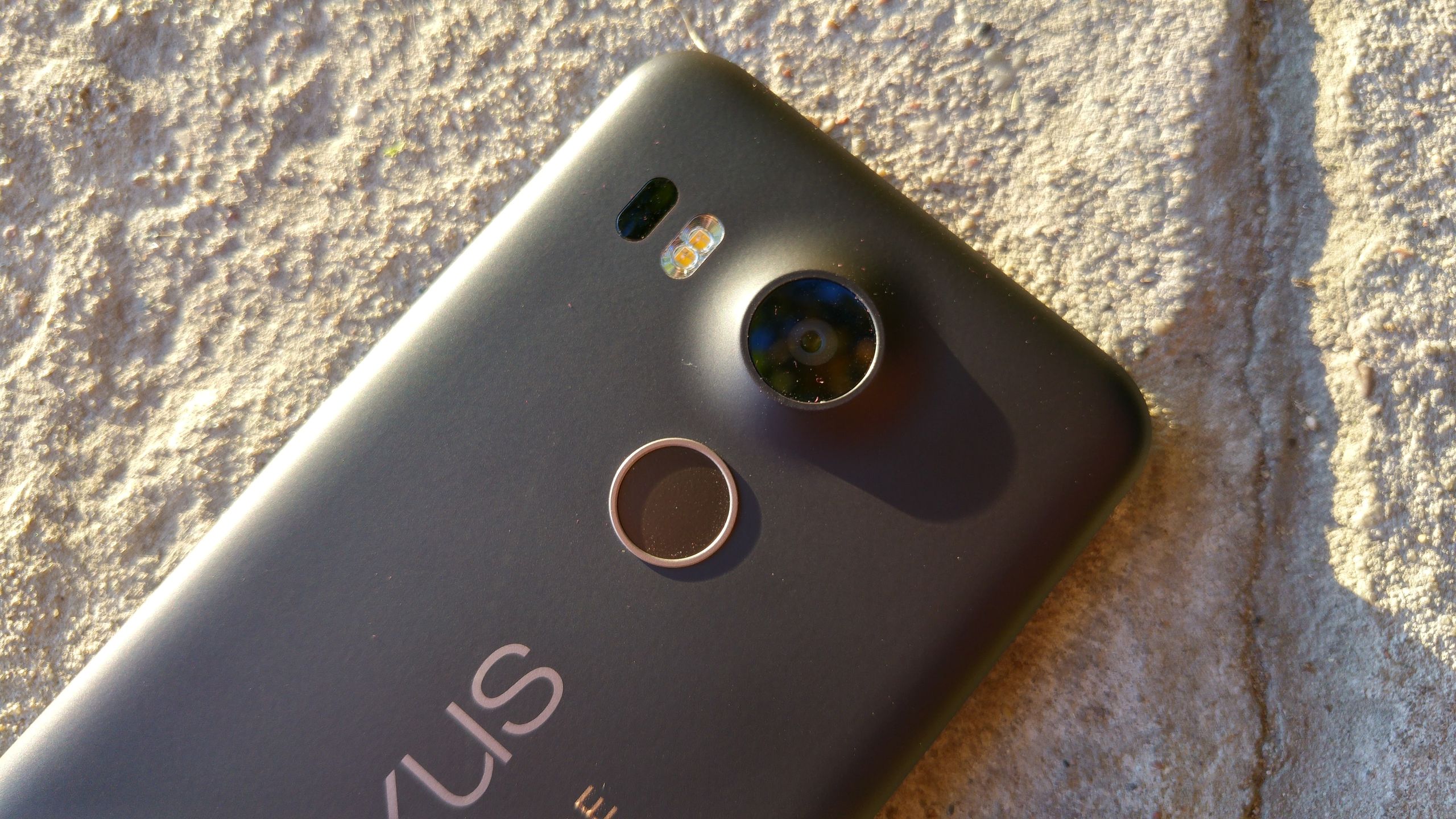 LG Nexus 5X zapowiada się na godnego następcę "piątki" - pierwsze wrażenia 5