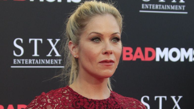 Christina Applegate o swoim stanie zdrowia: "Próbuję podnieść głowę z poduszki"