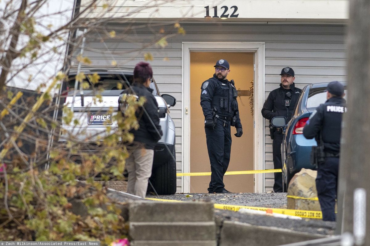 Oficerowie badają zabójstwo w kompleksie apartamentów na południe od kampusu University of Idaho w niedzielę, 13 listopada 2022 roku