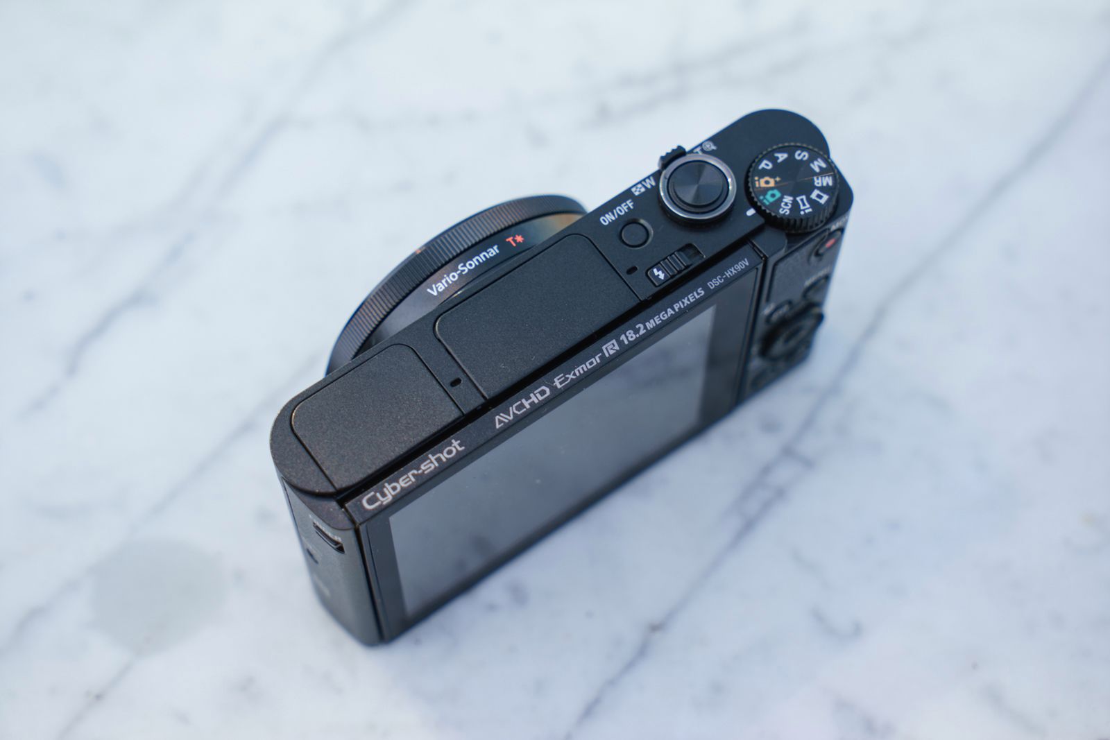 Sony HX90 – pierwsze wrażenia z premiery 14
