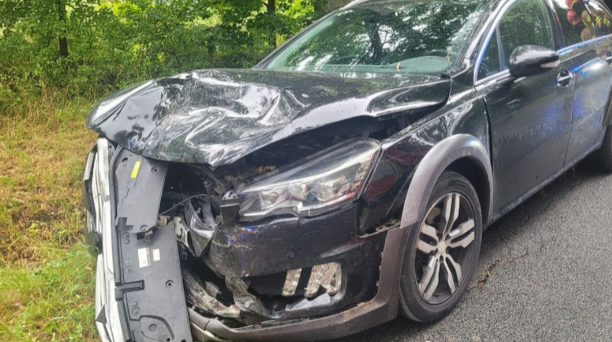 Wypadek w miejscowości Czernica. Zderzyły się dwa pojazdy