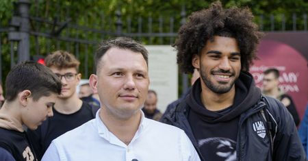 Mentzen uderza w PiS po odejściu Morawieckiego. "Tyle pytań i żadnych odpowiedzi"