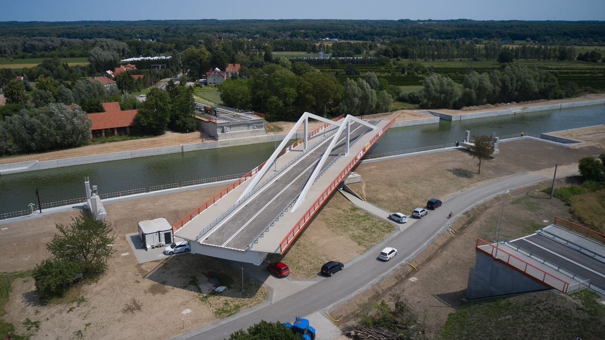 Nowy most w Nowakowie dostępny jest już dla kierowców