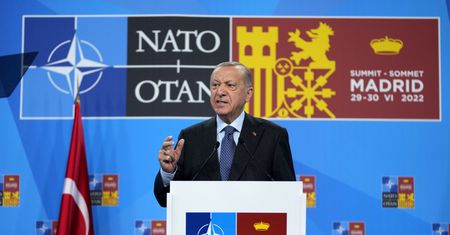 Niepokojące słowa Erdogana ws. Szwecji i Finlandii w NATO. Turcja grozi "zamrożeniem" akcesji
