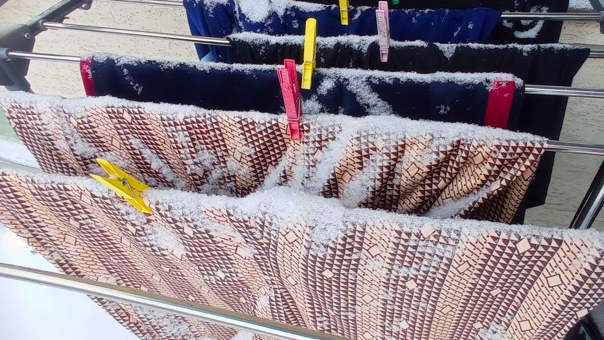 Tak suszone pranie na mrozie to zły pomysł 