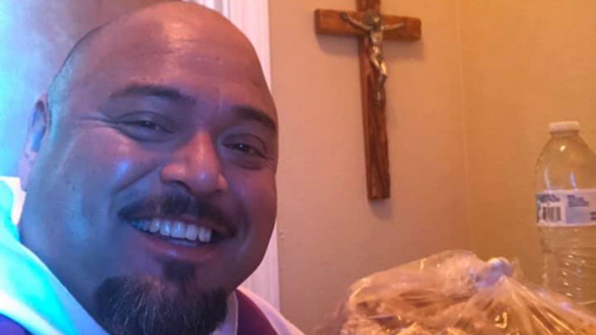 Ksiądz Guadalupe Rios