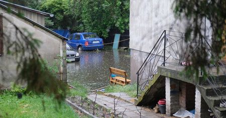 Burze i ulewy na Lubelszczyźnie. Nagle spadło tyle deszczu, ile pada w miesiąc. Podsumowanie sytuacji z 4 czerwca
