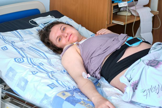 Urodziła cztery identyczne córki. Lekarka: To niespotykane