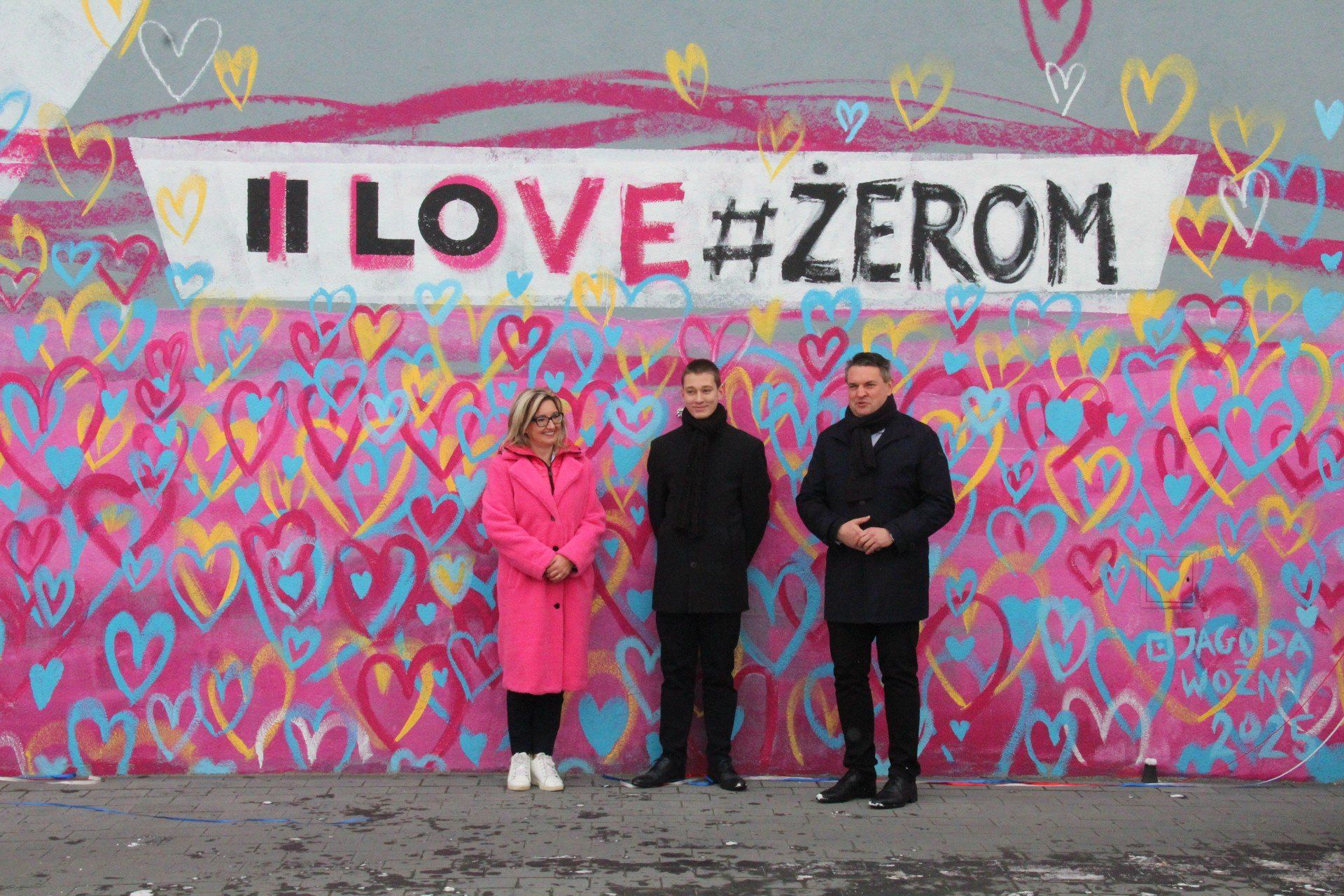 Nowy mural z wizerunkiem Stefana Żeromskiego pojawił się na szkolnych murach Uniwersyteckiego II LO w Dąbrowie Górniczej