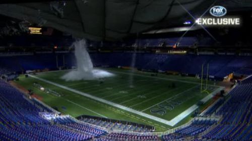 Tak zapada się dach stadionu pod ciężarem śniegu [wideo] 1