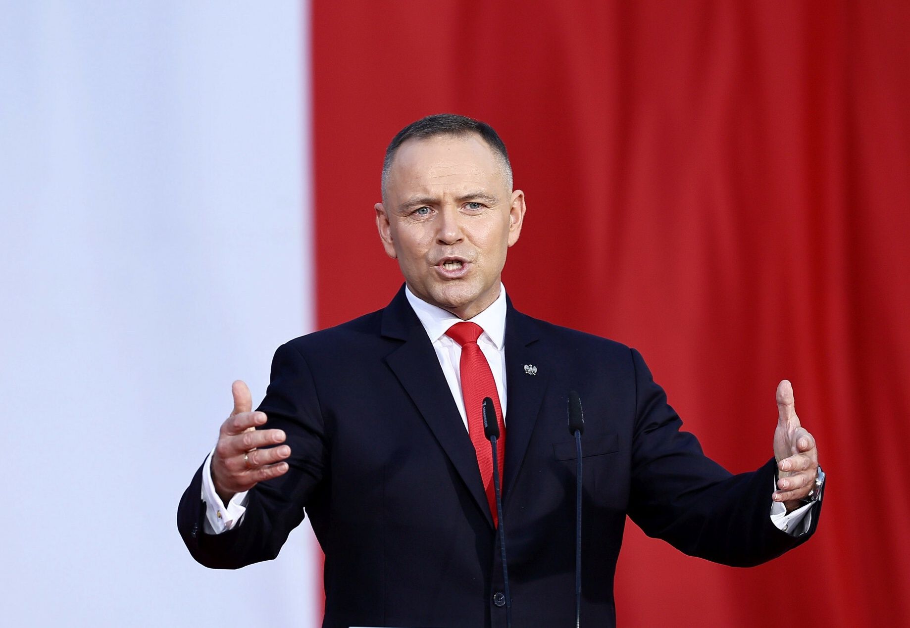 Zdjęcie do aktualności: Nawrocki komentuje wypowiedź Tuska. "Premier pozował z koszulką Zondacrypto"