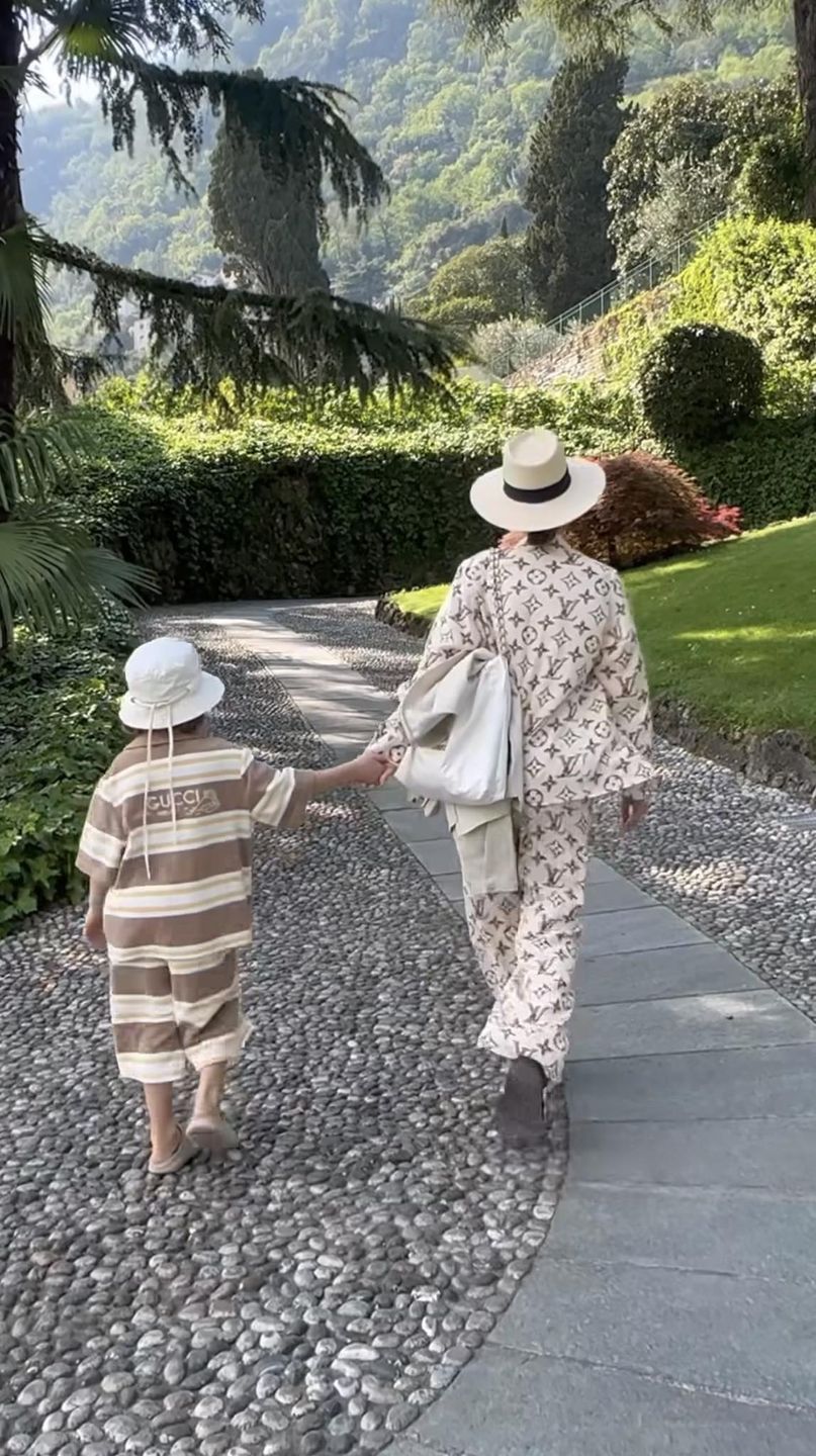 Bajeczne wakacje Szczęsnych