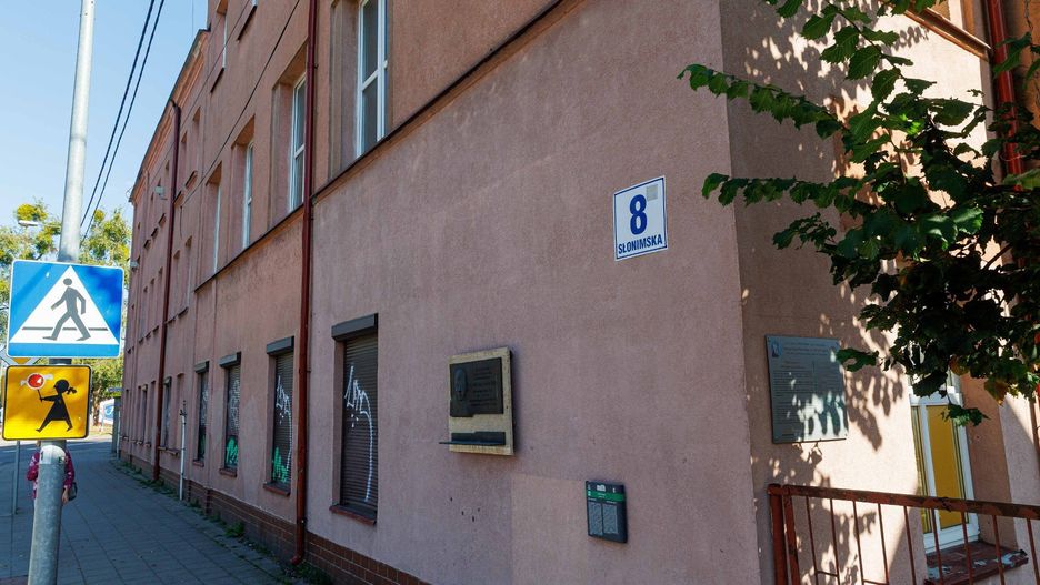 Zabytkowy gmach przy Słonimskiej 8