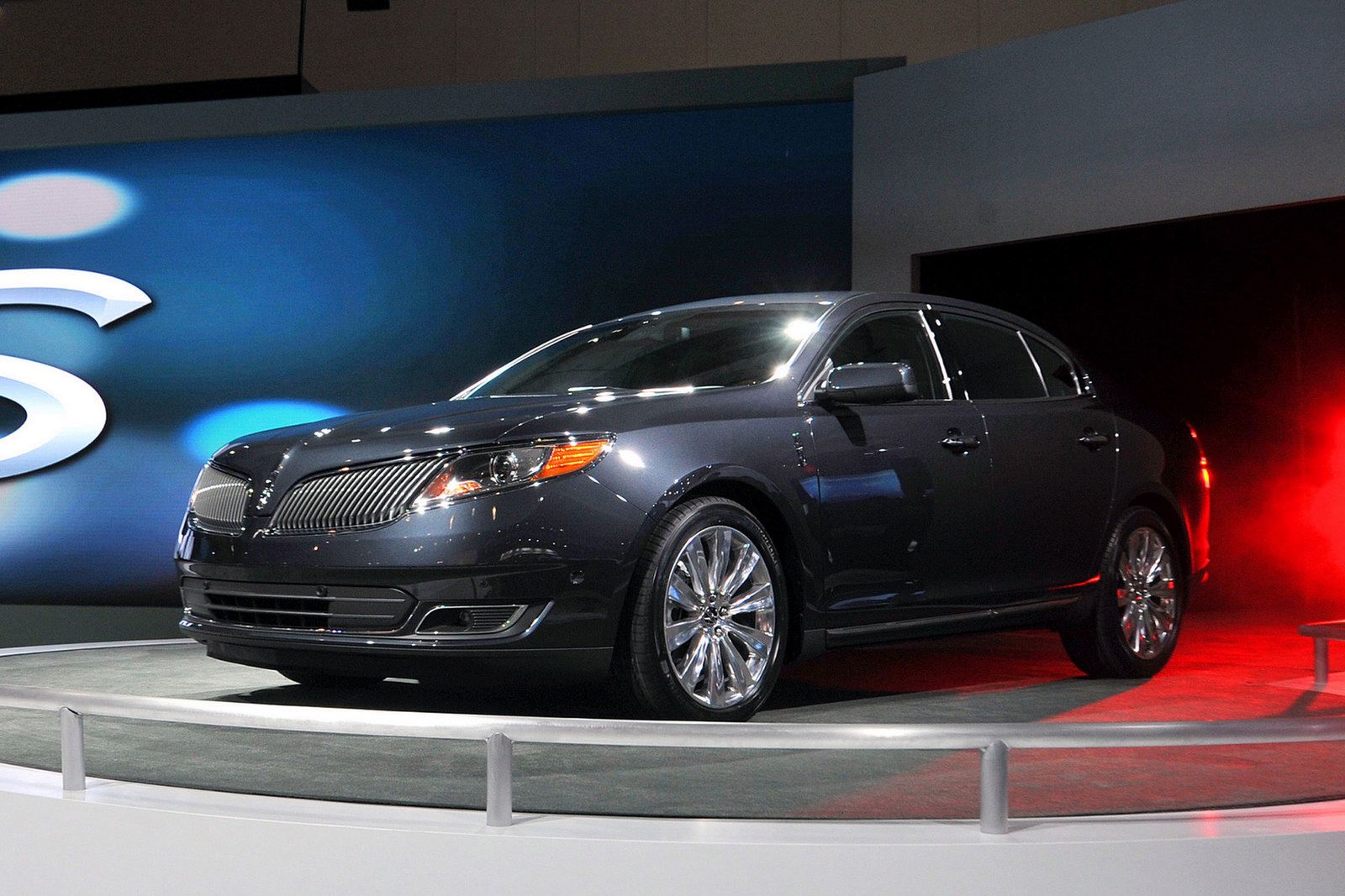 Lincoln MKS