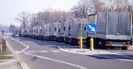 Polskie firmy mają duże zapasy. "Zadziałały wschodnioeuropejskie instynkty"
