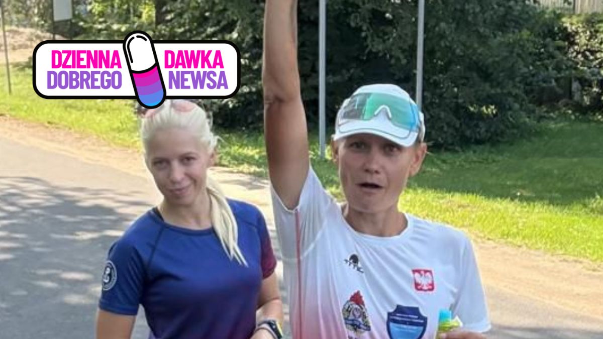 Pani Karolina biegnie dla powodzian.