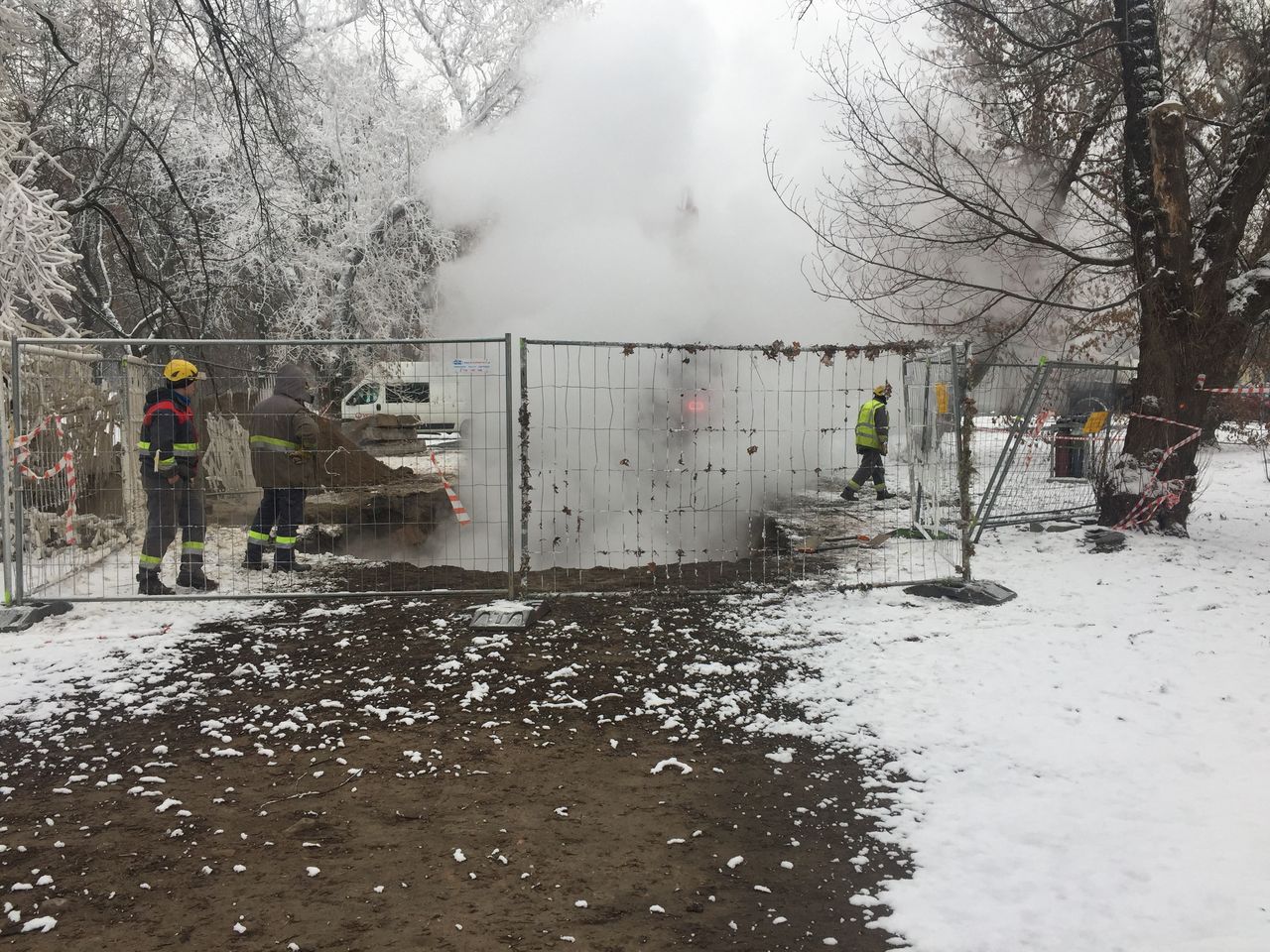 Warszawa. Prace nad awarią na Pradze Północ