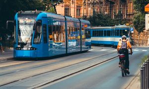 Nowe zasady w komunikacji miejskiej w Krakowie: surowe kary za hałas