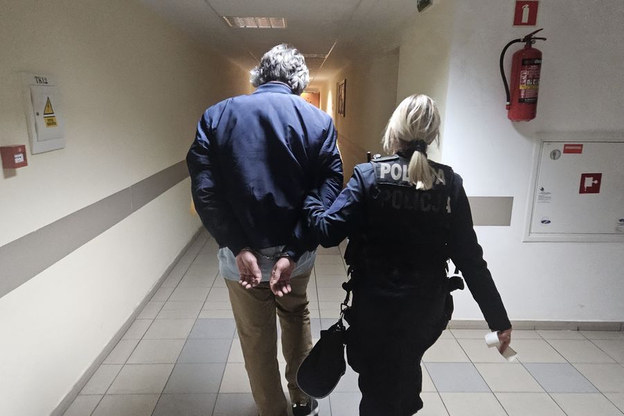Zatrzymany mężczyzna odpowie za zniszczenie dzieła sztuki - neonu zdobiącego wcześniej jeden z sopockich lokali