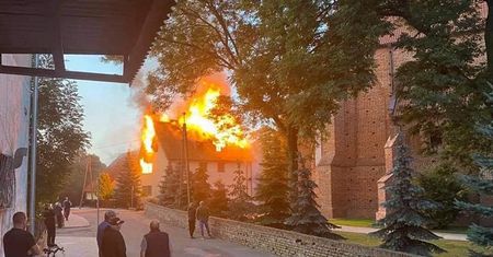 Pożar plebanii pod Malborkiem. Znaleziono zwłoki księdza
