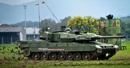 Kraj NATO w kropce. Nie ma czołgów, a z zakupem nowych są problemy