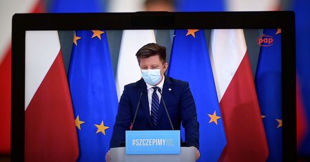 Dworczyk o zaangażowaniu samorządów w szczepienia. "Proszę o solidarne podejście"