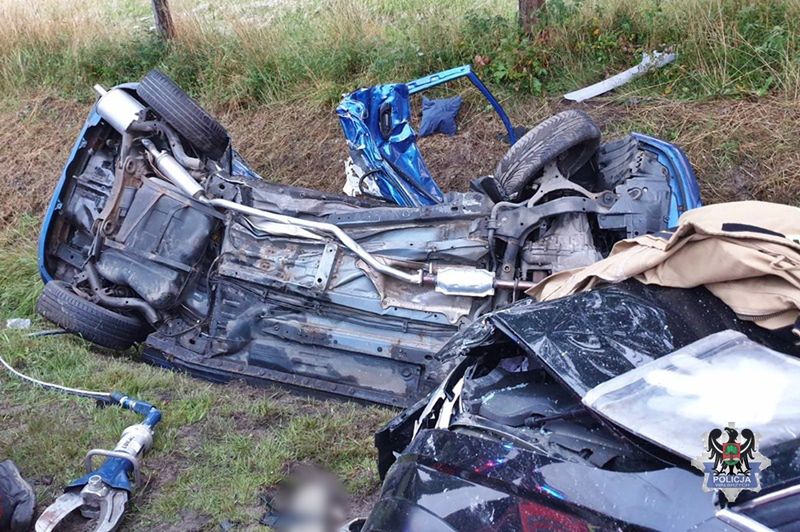 Koszmarny wypadek w Głuszycy. Nie żyją dwie młode osoby
