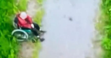 Bestialstwo Rosjan. Zamordowali kobietę na wózku, mąż wszystko widział