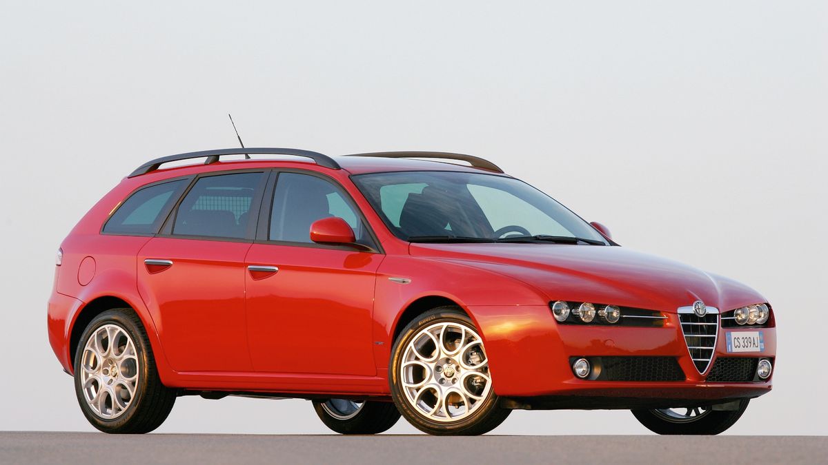 Alfa Romeo 159 jest świetnym przykładem obrazującym zależność gamy silników od norm emisji Euro. W 2010 r., tuż przed zakończeniem produkcji, jeszcze wprowadzono nowe jednostki napędowe.