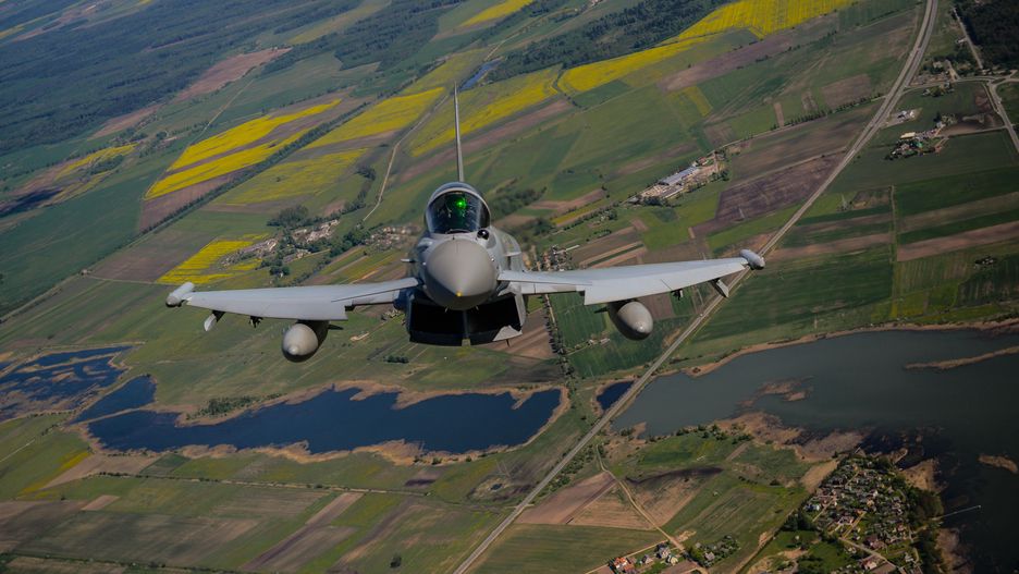 Typhoon
Jakub Kami�ski
air policing, Baltic Air Policing, �wiczenia, mig 29, mig-29, misja, nato, NATO Baltic Air Policing, polska, polskie, royal air force