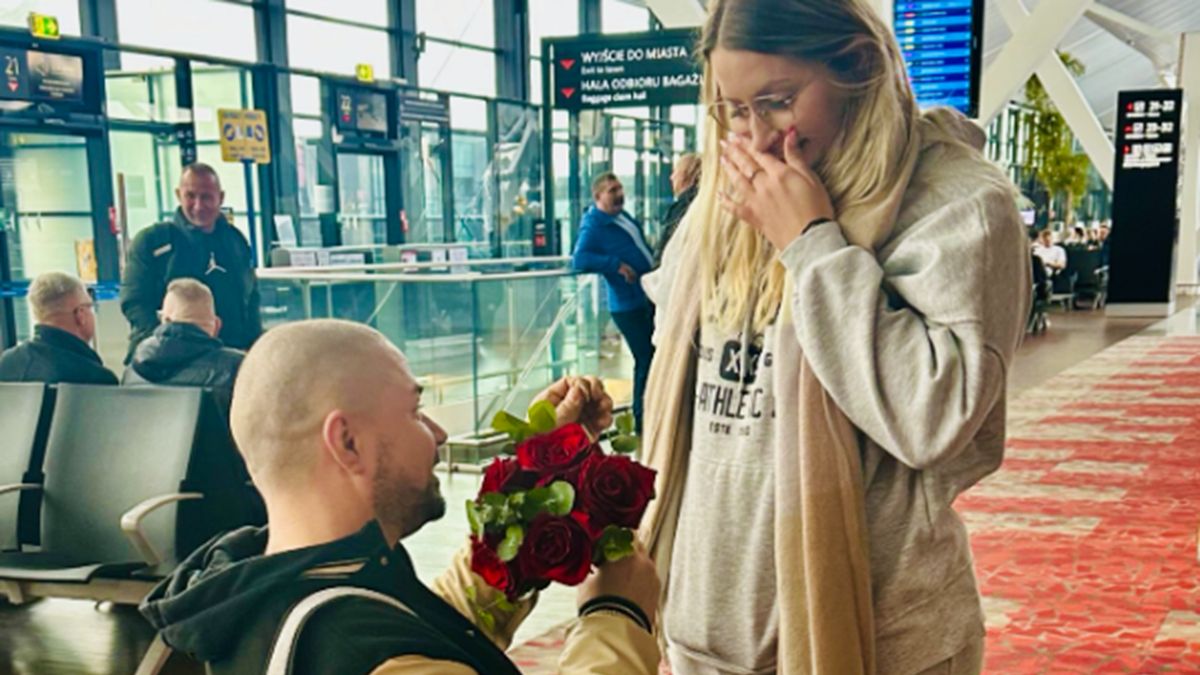 Oświadczyny na lotnisku w Gdańsku.